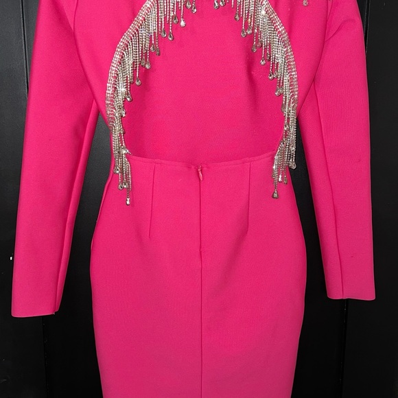 Elegant Pink Dress with Rhinestones and Open back - Picture 5 of 10
